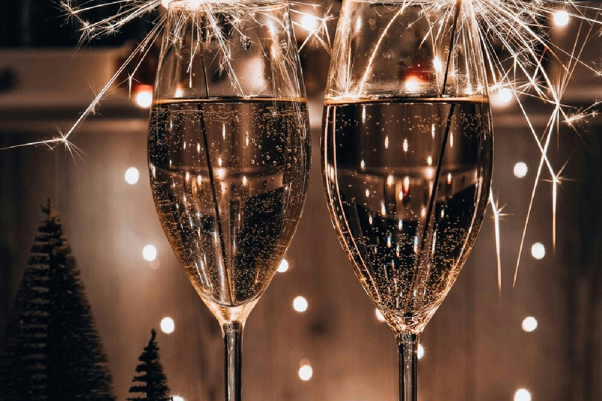 Botti di Capodanno vietati in condominio: multe e arresti per chi non rispetta le regole