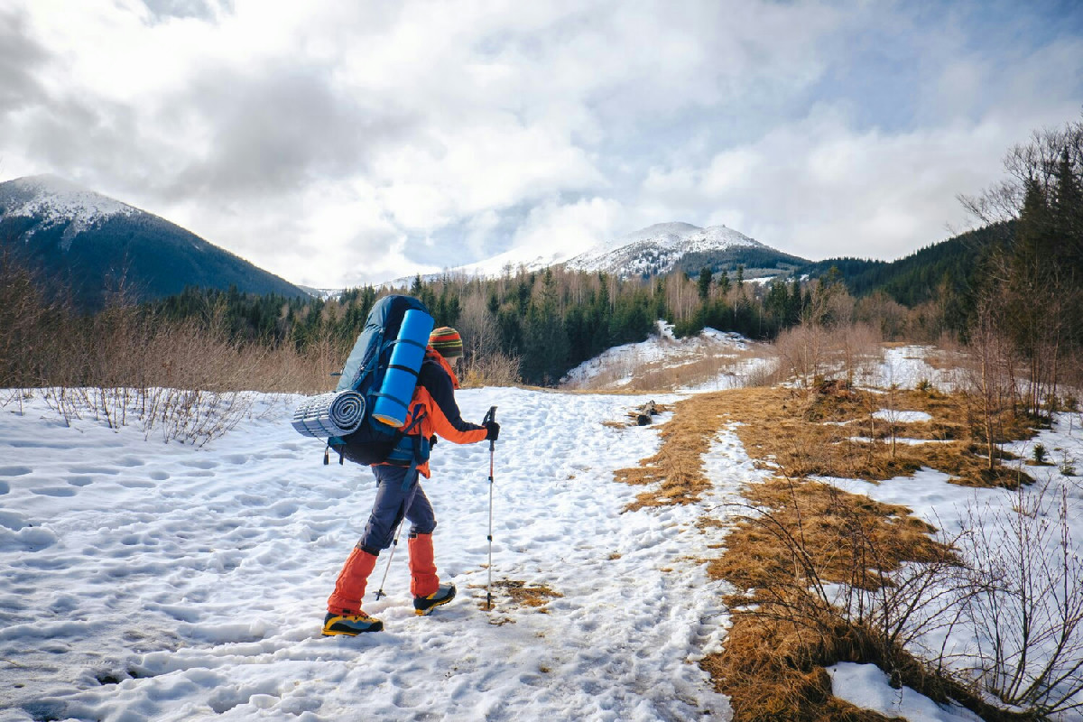 Itinerari per trekking invernale sulla neve profonda: come vivere ogni passo con sicurezza e senza rischi