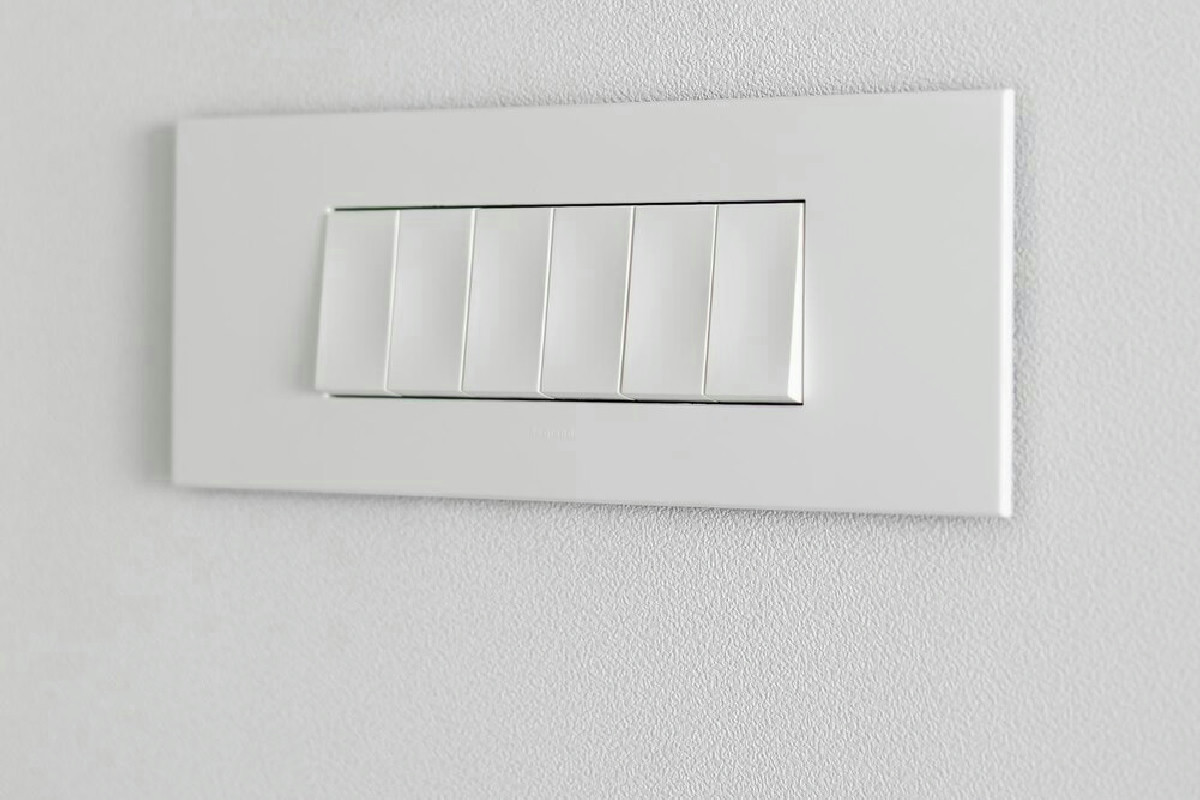 3 segreti delle placche elettriche che pochi conoscono, ma che cambiano la casa